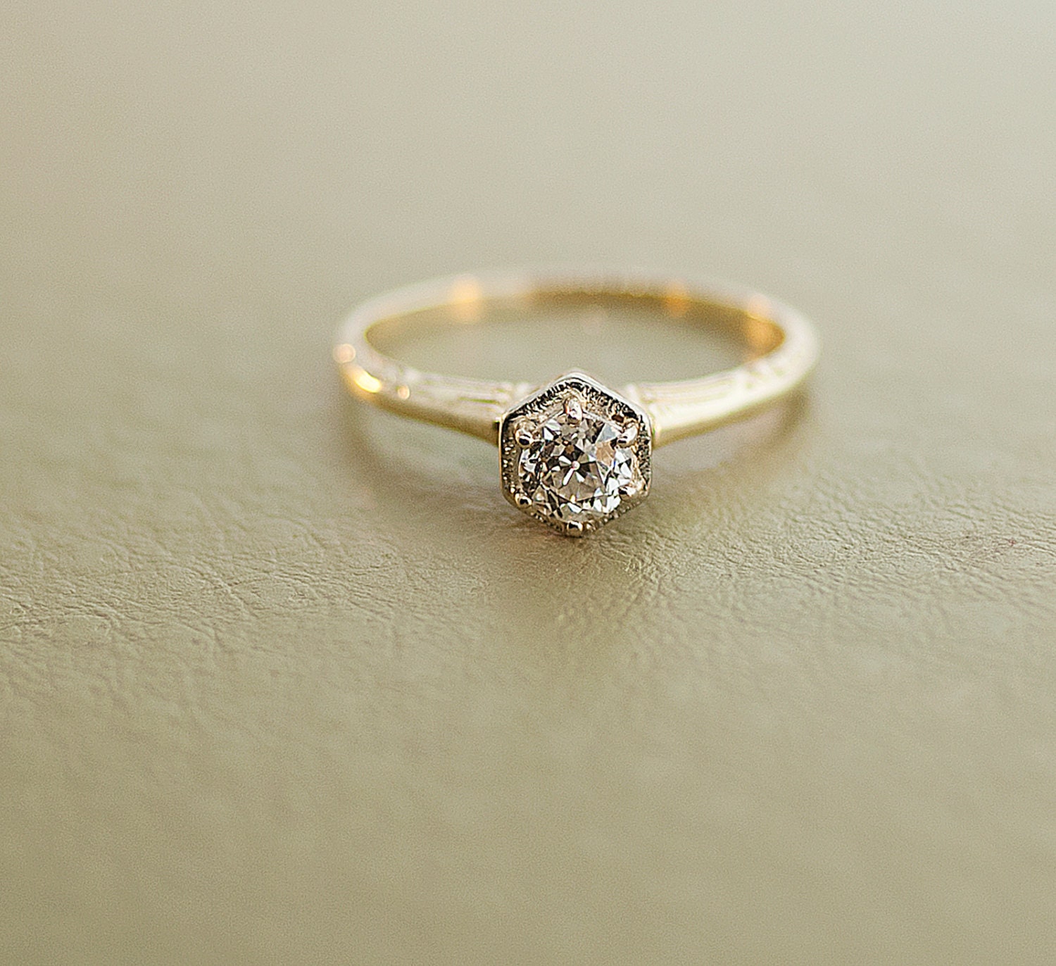 Antique 14k Yellow Gold Diamond Engagement Ring