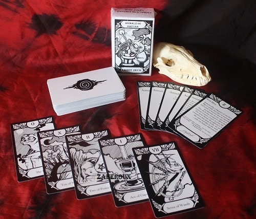 Animalis Os Fortuna Complete Tarot Deck