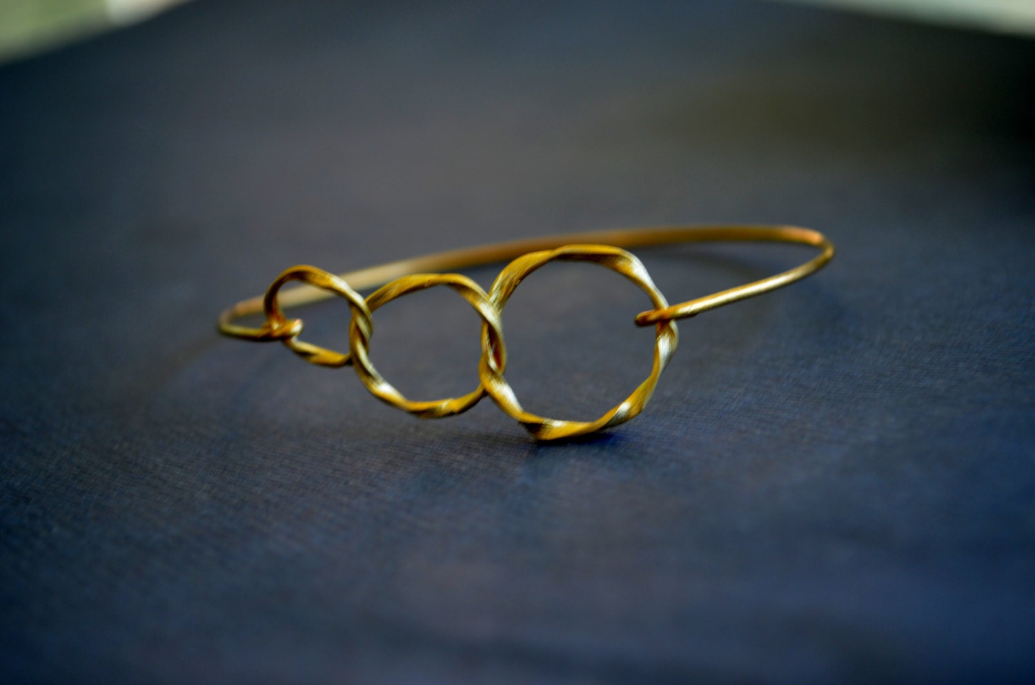 Unbreakable Rings Gold Bangle Bracelet- Gold Bangle Jewelry- Geometric Gold Bangle- Bridesmaids Gift Ideas- Casual Wear- Minimalist