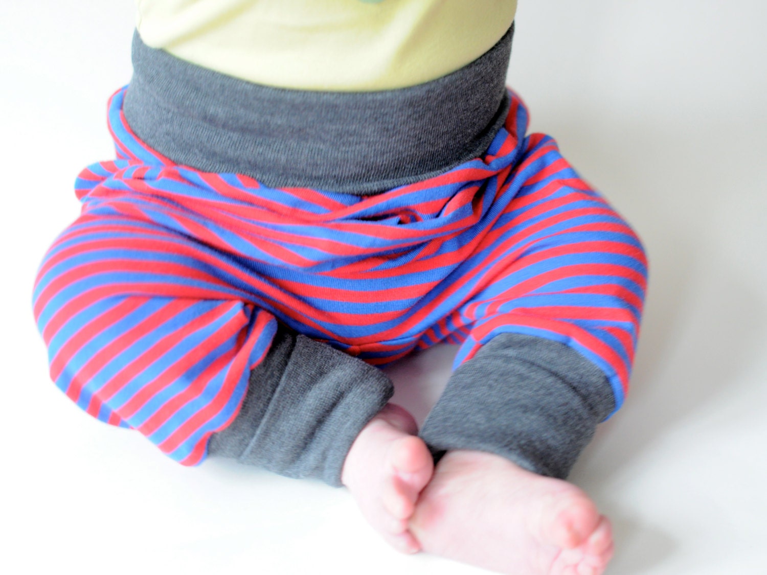 Organic baby harem pants. Baby Clothing. Unisex pants. Harem trousers. Red and blue stripes