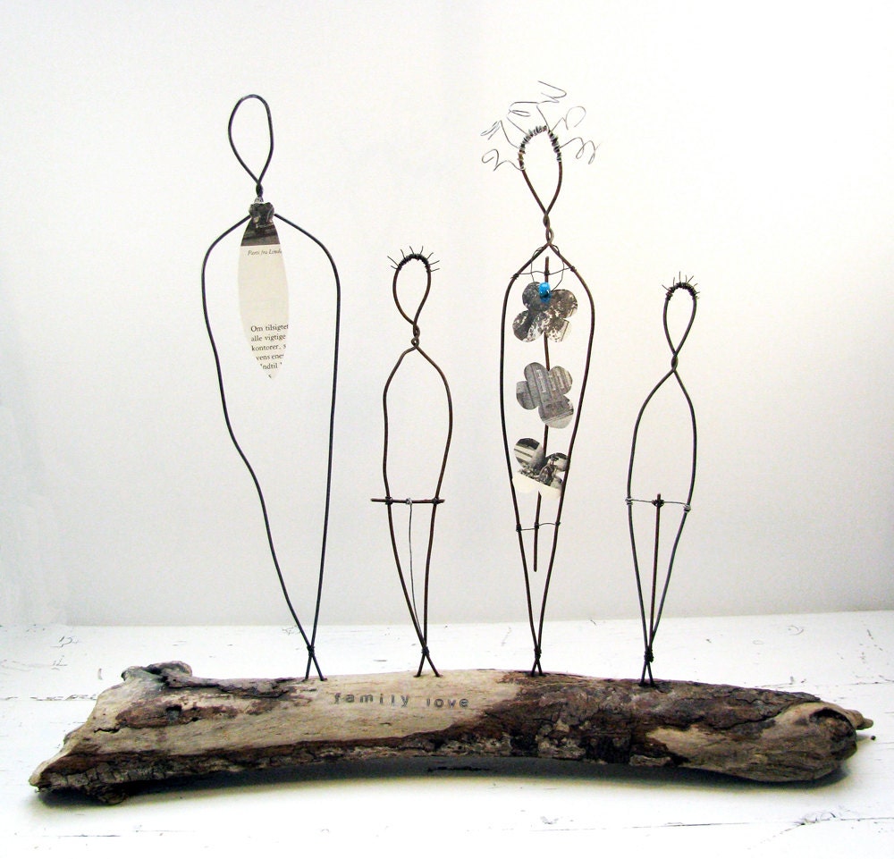 Family Love Wire Sculpture - Ocean Living Decor - Wire and Driftwood Mixed Media Art