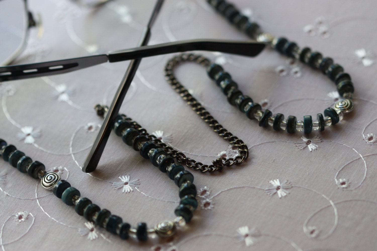 Beaded Eye Glass Necklace 25 Inches Long