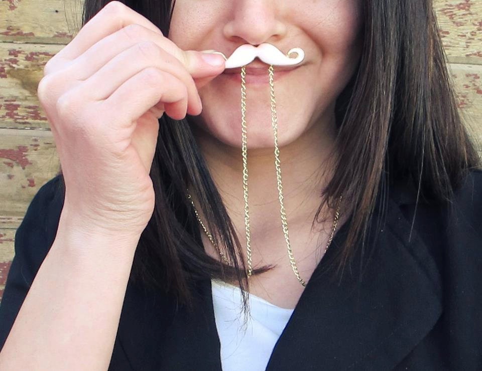 Pink Mustache Necklace Trendy Jewelry for Her, Le moustache coquette pendant, Chic Outfit