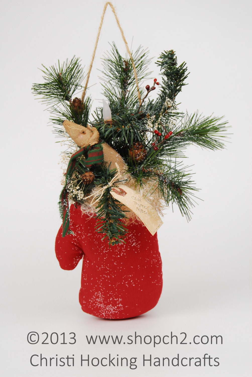 Olde Thyme Mitten with Mouse and Battery Operated Tea Light