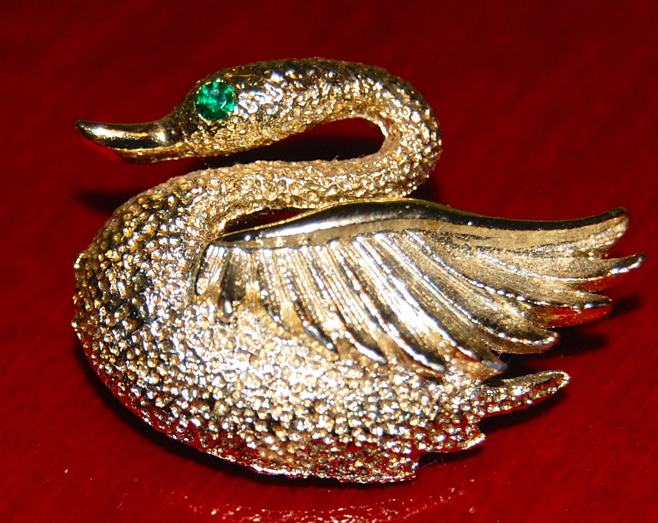 Vintage Swan Brooch with Sparkling Green Stone Eye