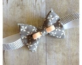 Sweet Pea-grey,cream and peach pinwheel fabric and wool felt baby bow headband
