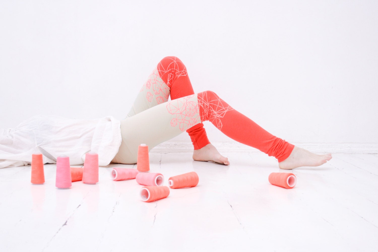 Beige coral geometry- color block leggings