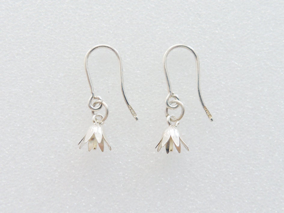 Tulip-vintage and chic earrings