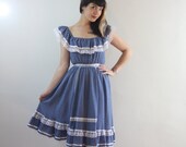 70s CHAMBRAY GUNNE SAX Dress - Vintage Off the Shoulder Lace & Blue Prairie Dress - xs / small