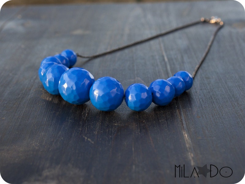 Pôle Necklace in electric blue - Statement Geometric necklace - Handmade beads - Facetted beads - Choker necklace