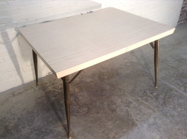 Vintage HOWELL Mid-Century Dining Table - RETRO 1960's / Great Mad Men Decor