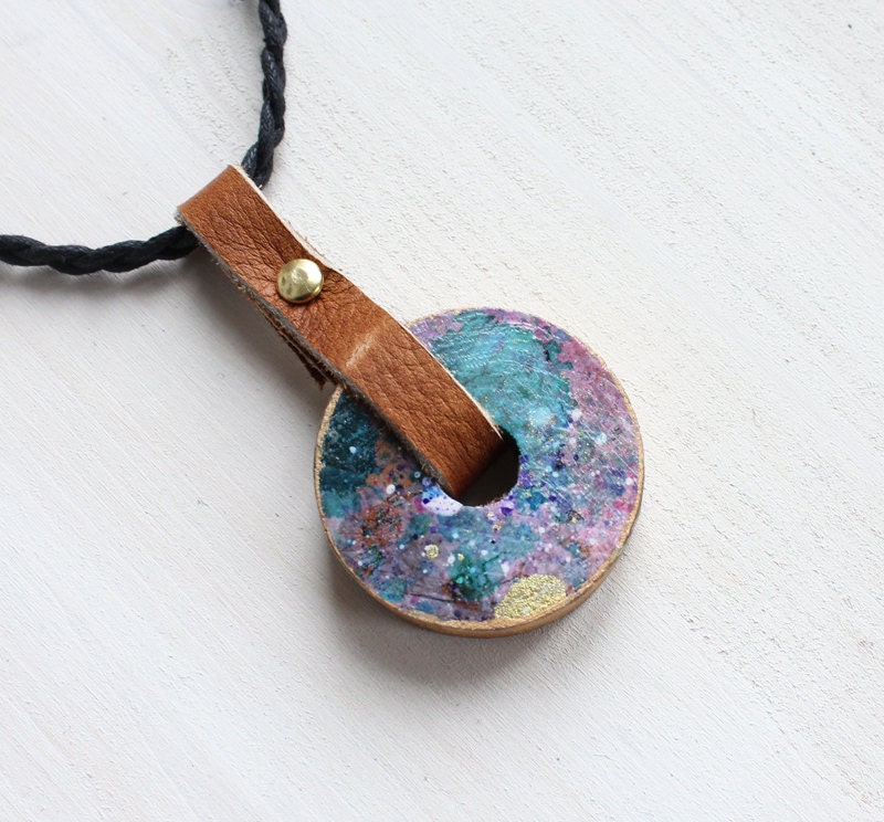 Hand painted wood and leather necklace /// Tzunuum - Ex-Rainbow