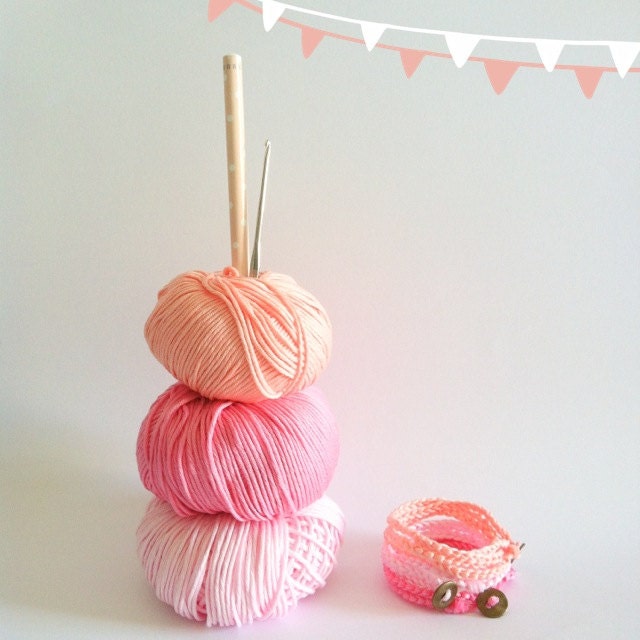 Crochet Cake Bracelet