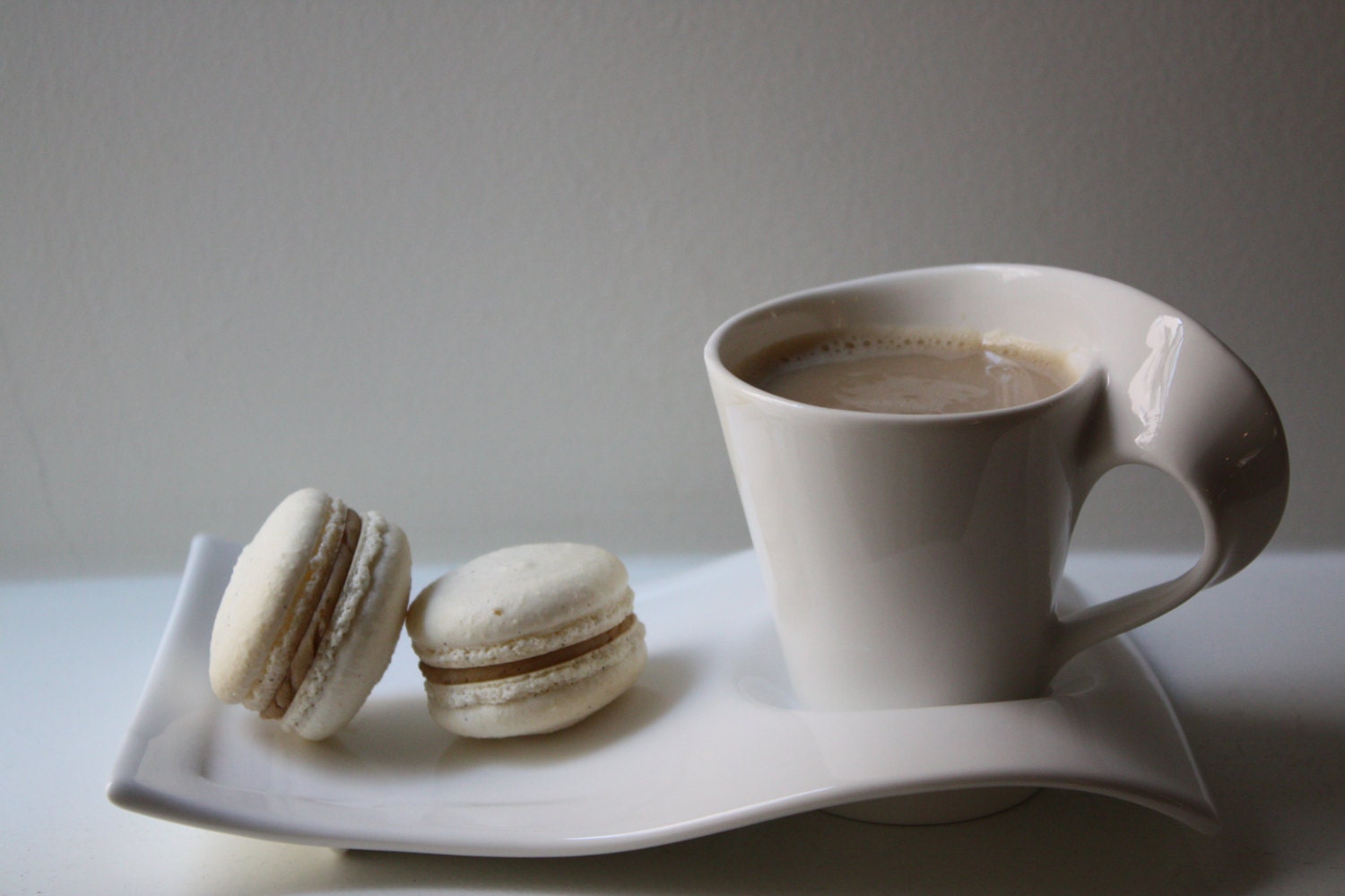 Vanilla Bean Latte Buttercream French Macaron