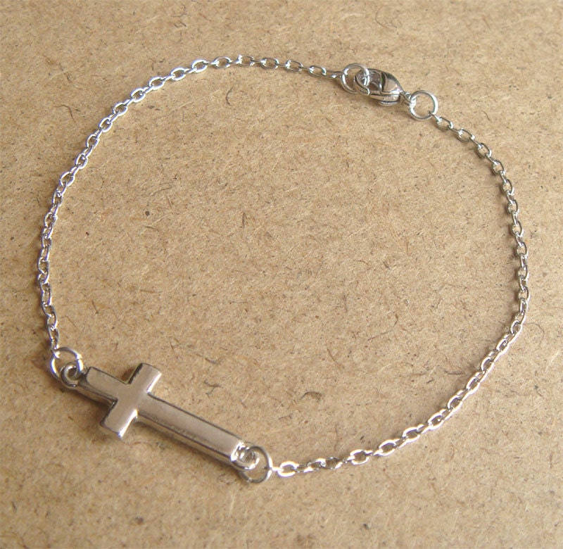 Cross Chain Bracelet, Simple Everyday Jewelry, Elegant gift, Bridesmaid Gift, Bridal Wedding Jewelry
