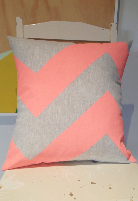 Nacho Pop - insert included - Wildly comfortably throw cushion in pop coral for your home.