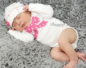 Girl newborn outfit. Girl onesie & rosette hat set. Baby girl hospital gift. Girl baby shower.  Newborn girl Easter. Newborn Easter outfit