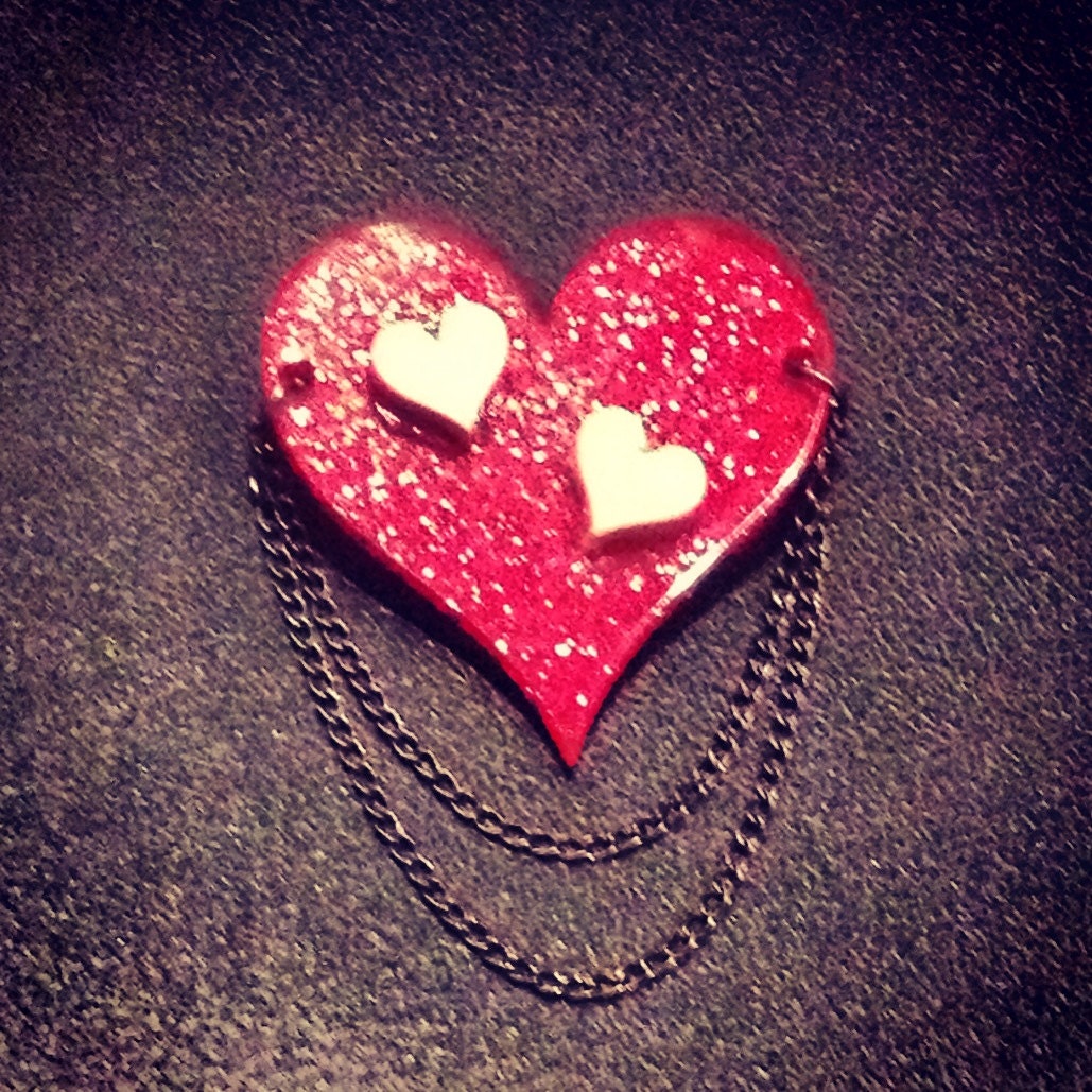 Chained to my heart Brooch
