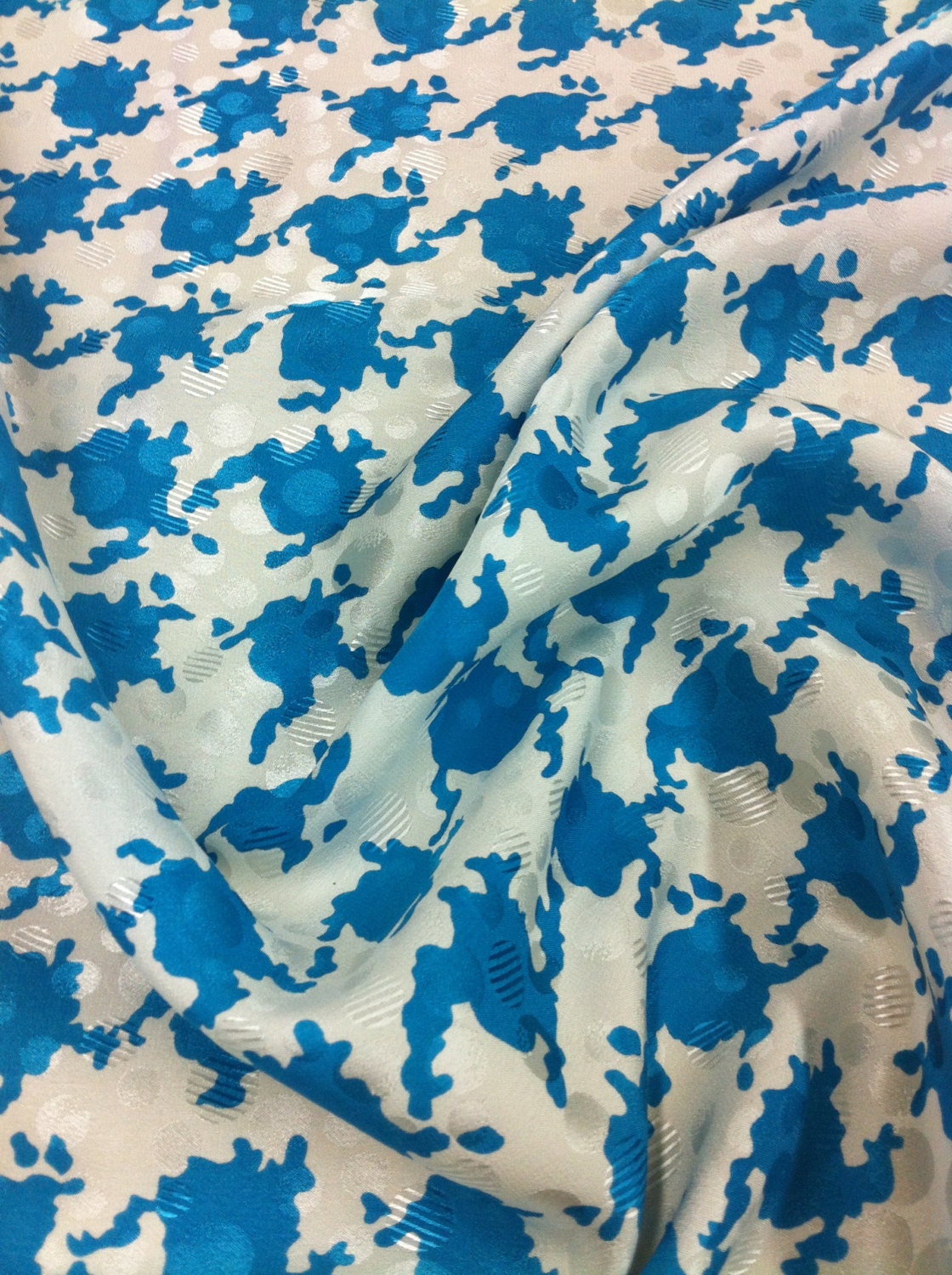 Hound-tooth Silk Print Jacquard on Off-White - By the yard