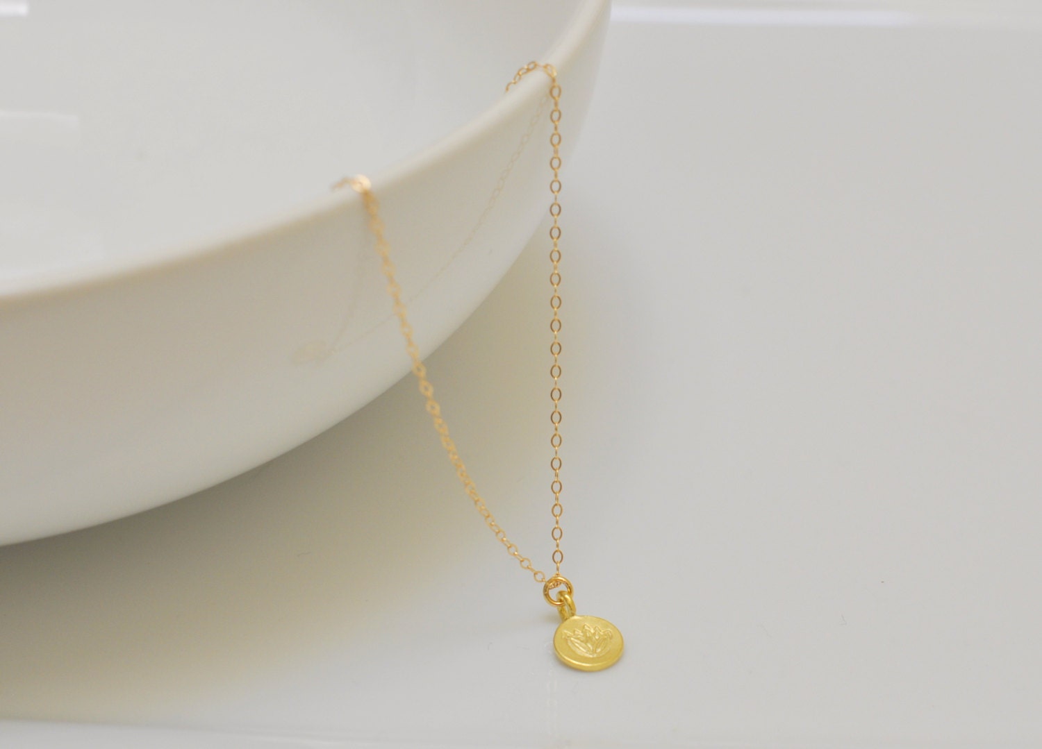 Lotus Stamped Disc Necklace - Gold Vermeil 18k