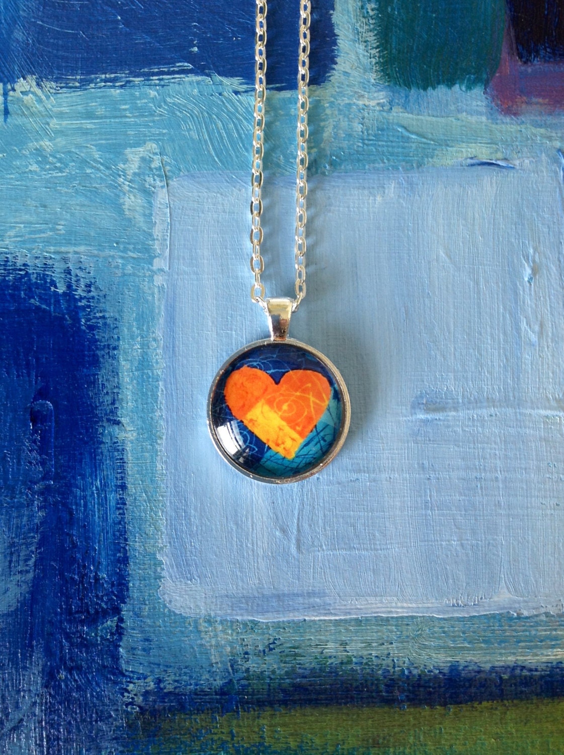 Heart Surround Turquoise Round Pendant