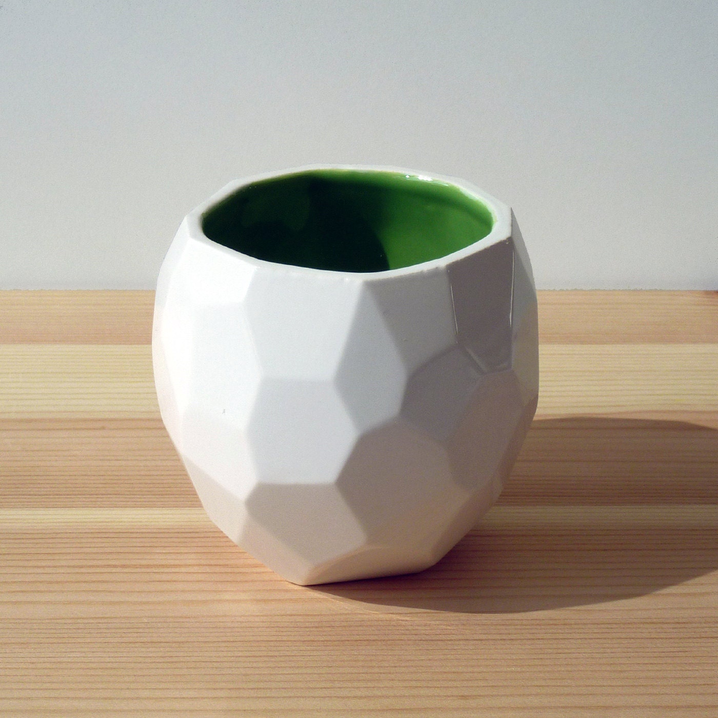 Modern ceramic cup handmade in polygons - Poligon Cup - polygon faceted medium mug - Green