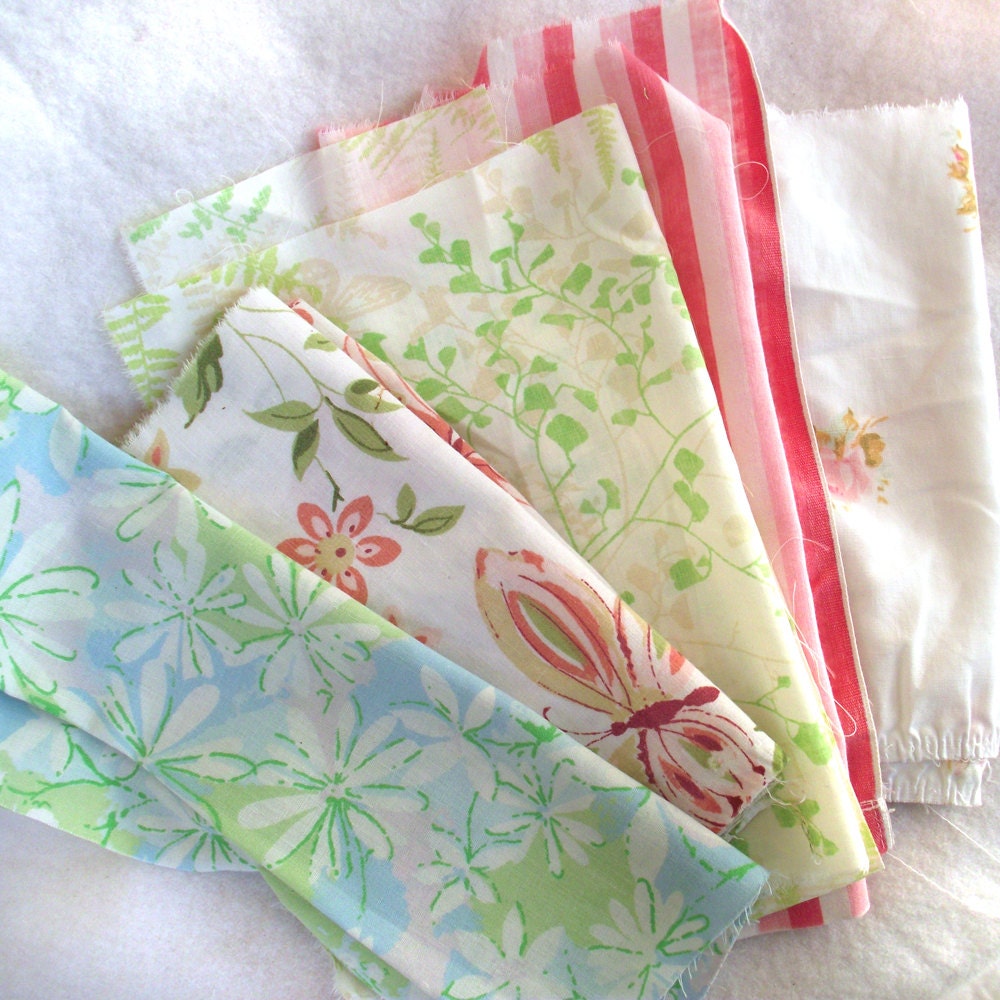 VINTAGE fabric remnant scrap bundle, SMALL collection of vintage floral and striped shabby chic cottage style fabrics, linens, sheets