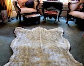 6' Russian Wolf / Huskie Pelt Rug, Faux Fur Accent Throw, Sheepskin , Log Cabin Decor New Realistic Taxidermy Alternative