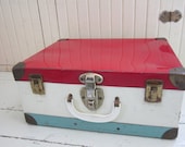 Vintage, 1960's, Rollerskate Case, Metal Suitcase, Cottage Decor, Retro Storage - Bingville
