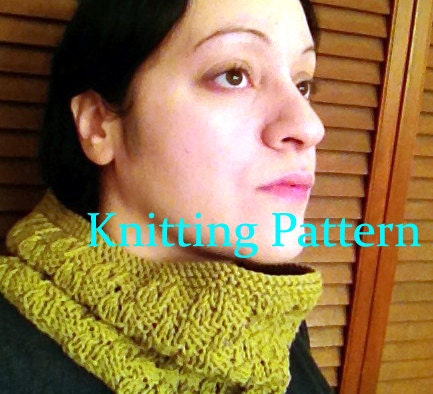 Knitting Pattern for Checkered Cowl with Eyelets, PDF File Instant Download