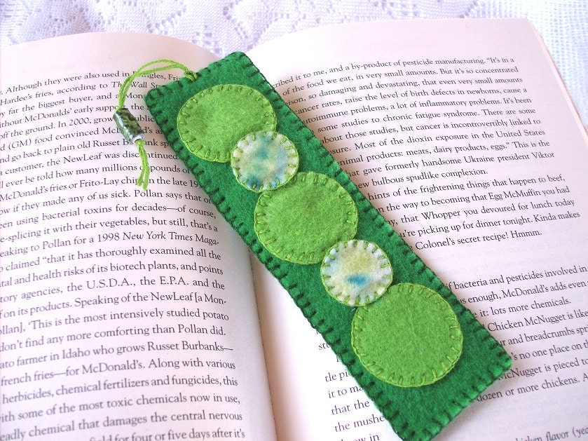 Green circle bookmark, handmade bookmark, felt bookmark, book accessories, fabric book mark