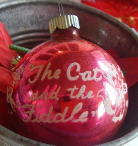 Vintage Shiny Brite Hi Diddle Diddle the Cat and the Fiddle pink Nursery Rhyme Stencil Christmas Ornament 1950s