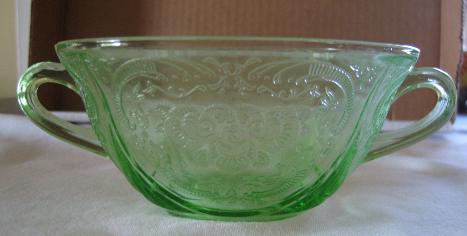 Green ROYAL LACE Cream Soup Bowl Depression glass Hazel Atlas 2-handled