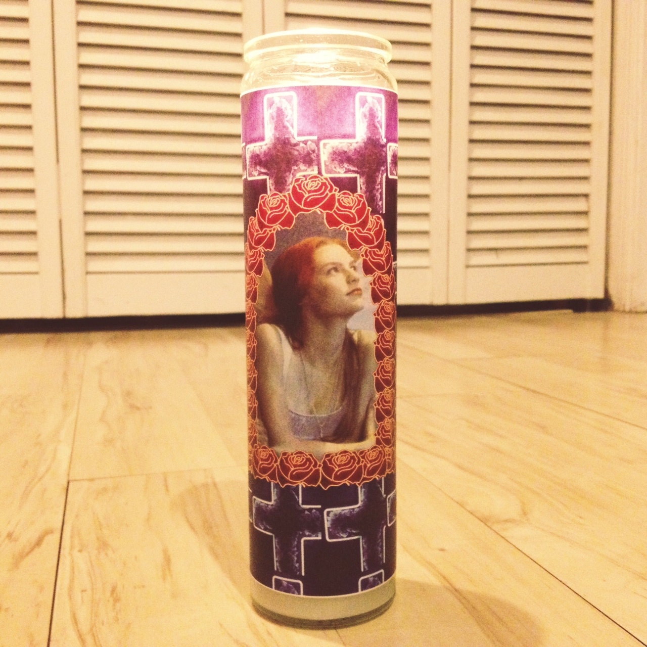 romeo & juliet neon 7-day candle