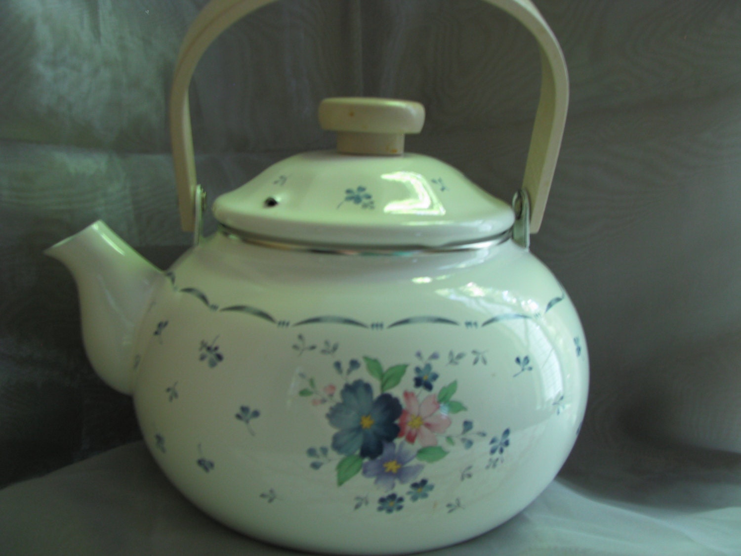 VintageTeapot, blue&pink flowers, Provincial designs,Dauphine by Nikko, shabby chic,  garden party,Teapot with Lid