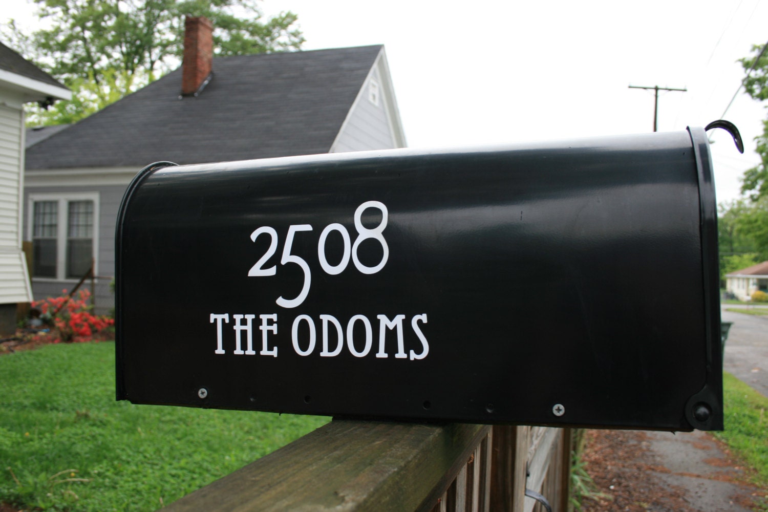 Mailbox house numbers (x2) in Reflective outdoor vinyl