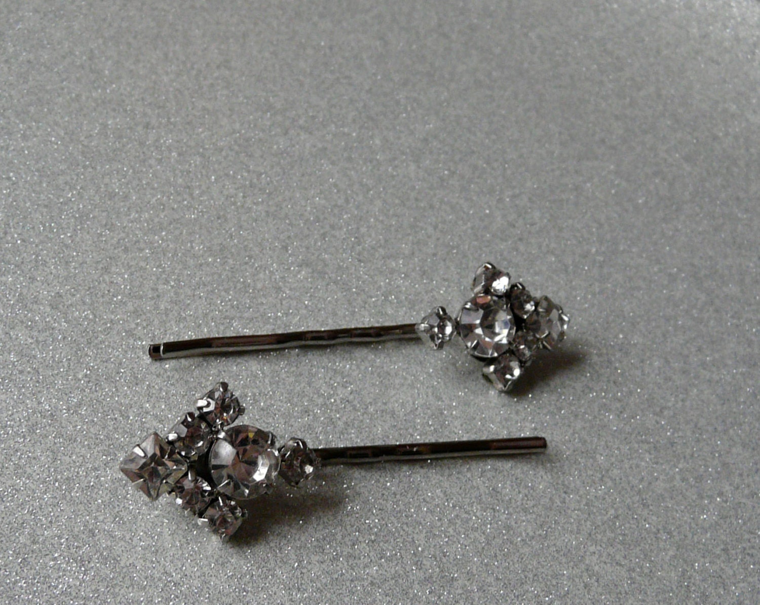 to the point bobbies - vintage rhinestone