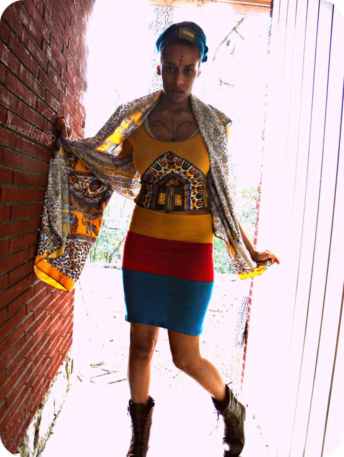 Golden Dashiki Pyramid Harvest Sleeved Crop Top