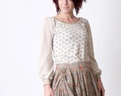 Floral off-white tee with cream sleeves - Jersey - Size UK12