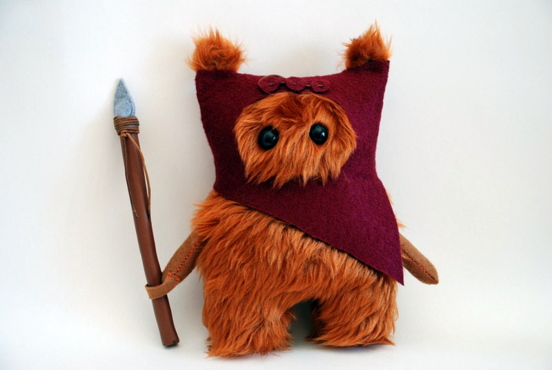 Star Wars Ewok Fur Ooak .20cm. Dark Red.