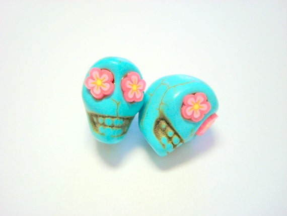 Tiny Pink Flower Eyes in Turquoise Day of The Dead Skull Beads-12mm