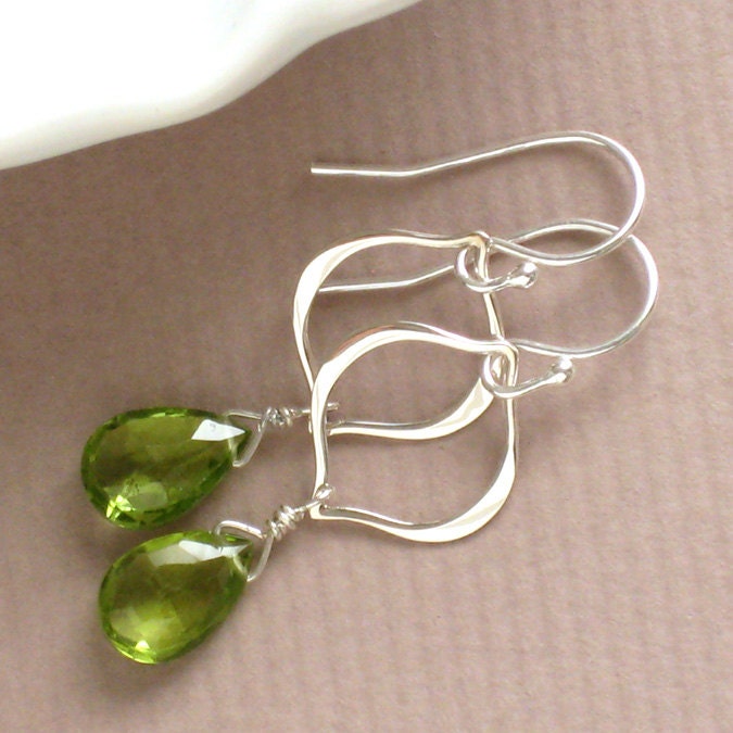 Peridot Earrings with Petal Link in Silver, August Birthday, Apple Green, Peridot Drop Earrings, Long Drops