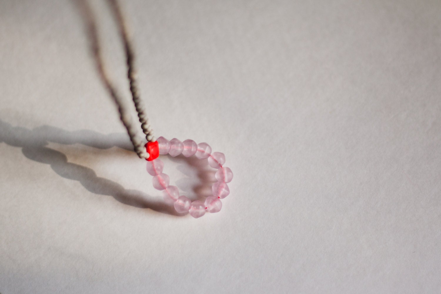 lördagsgodis no. 14 - a matte glass beaded necklace