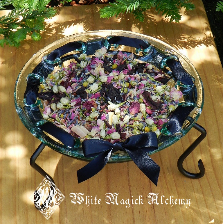 Witches Sacred Offering Bowl . For Offerings, Potpourri, Herbal Blends, Crystals, Candles and More