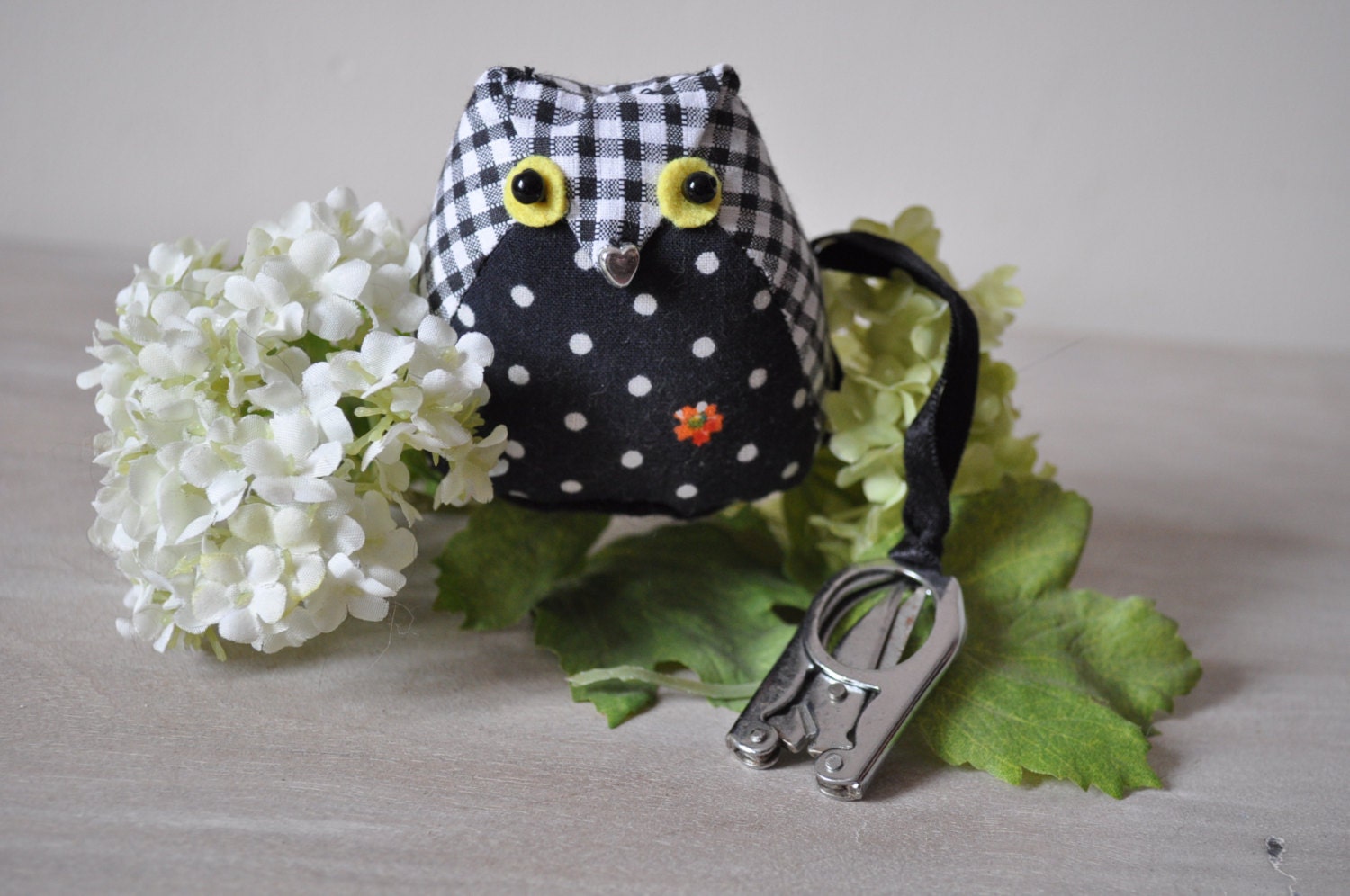 Pincushion Owl with Folding Scissors & Decorative Pin