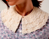 VINTAGE - 70s Ruffle Lace Peter Pan Collar
