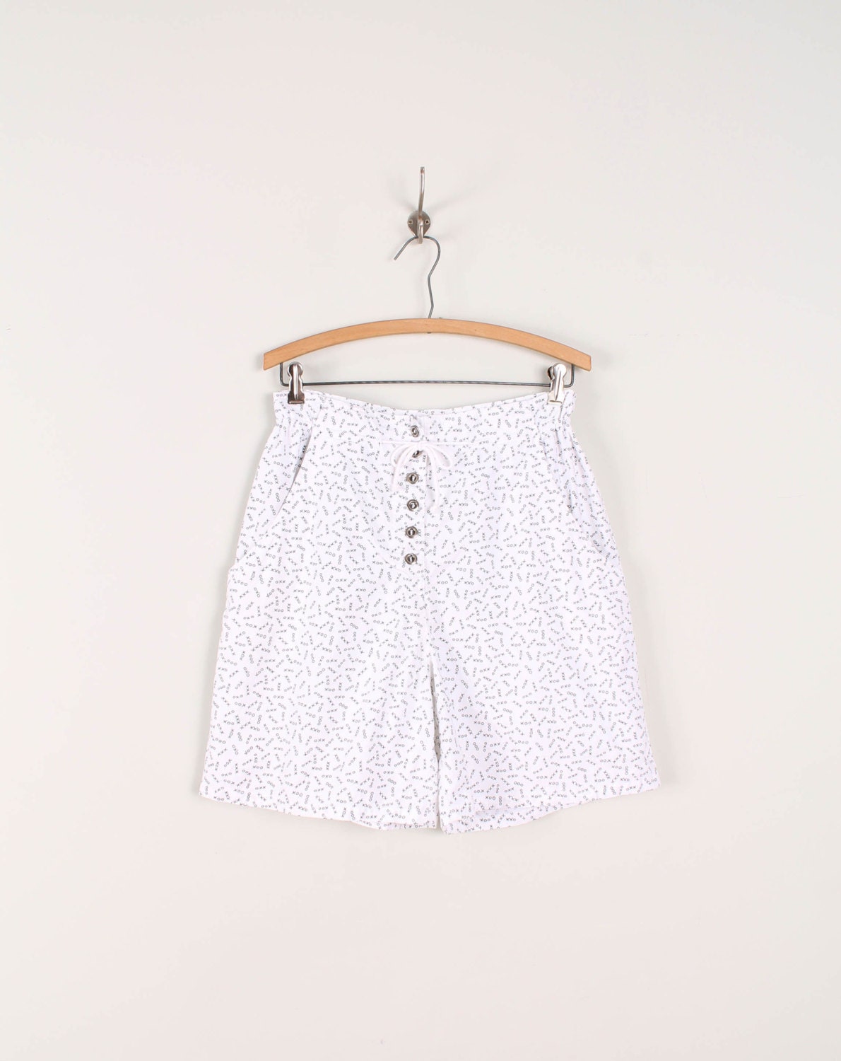 1980s High Rise Shorts - Womens M / L - White Cotton Drawstring Shorts Black XXX OOO Print Pleated Wide Leg 80s Culottes High Waisted