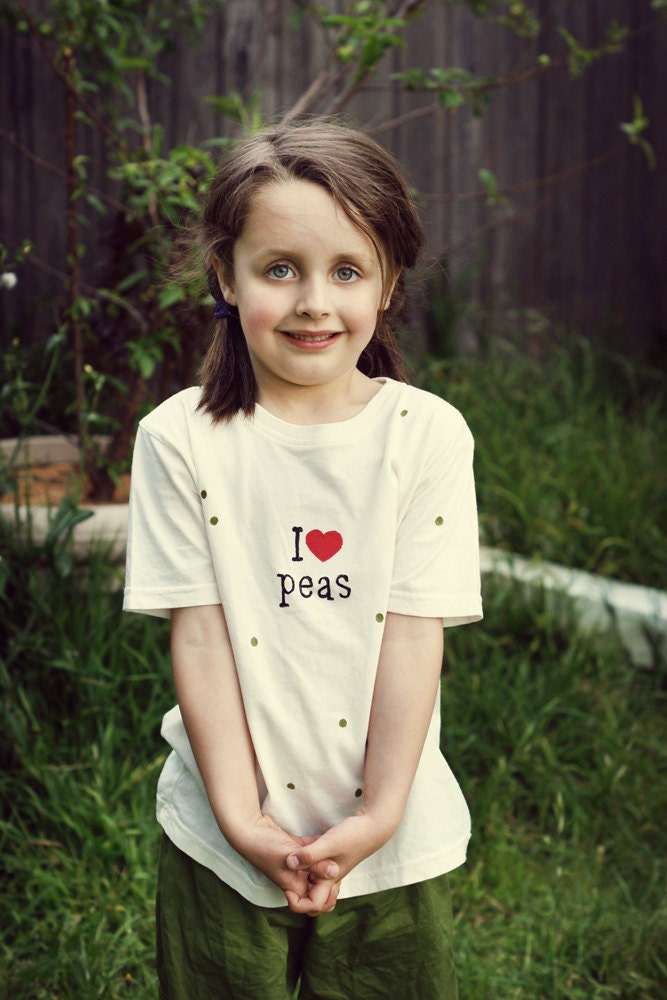Organic t shirt: 'I love peas'   Age 3m-7T