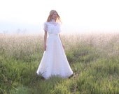 Vintage 1970s Wedding Dress in White & Cream Lace Gunne Sax Style Size Small