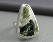 green chrome chalcedony and sterling silver statement ring size 7 3/4
